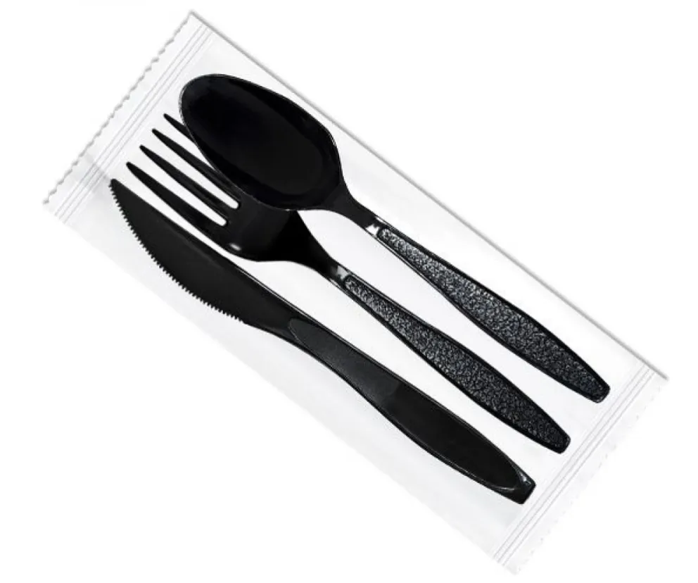 Plastic tableware set